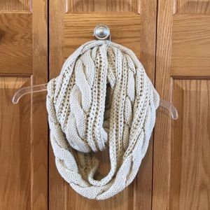NWT Stitch Fix infinity scarf